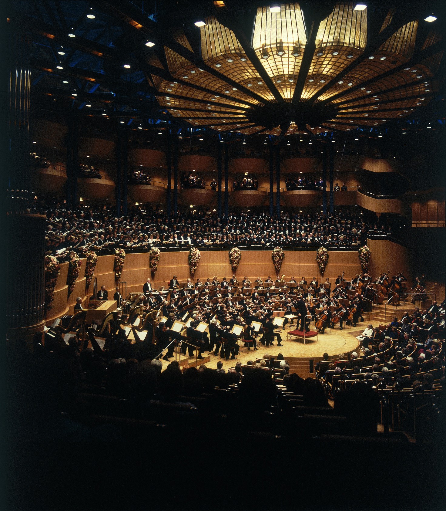 1986 opening of Cologne Philharmonie with Mahler 8
