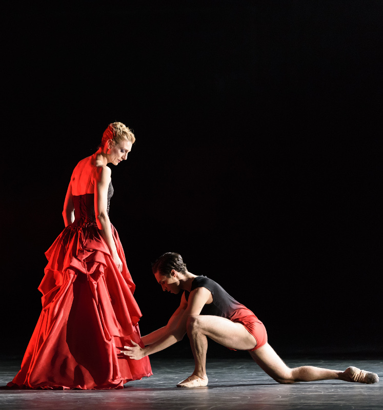 Symphonic Dances, Royal Ballet review - a truly interesting creation ...