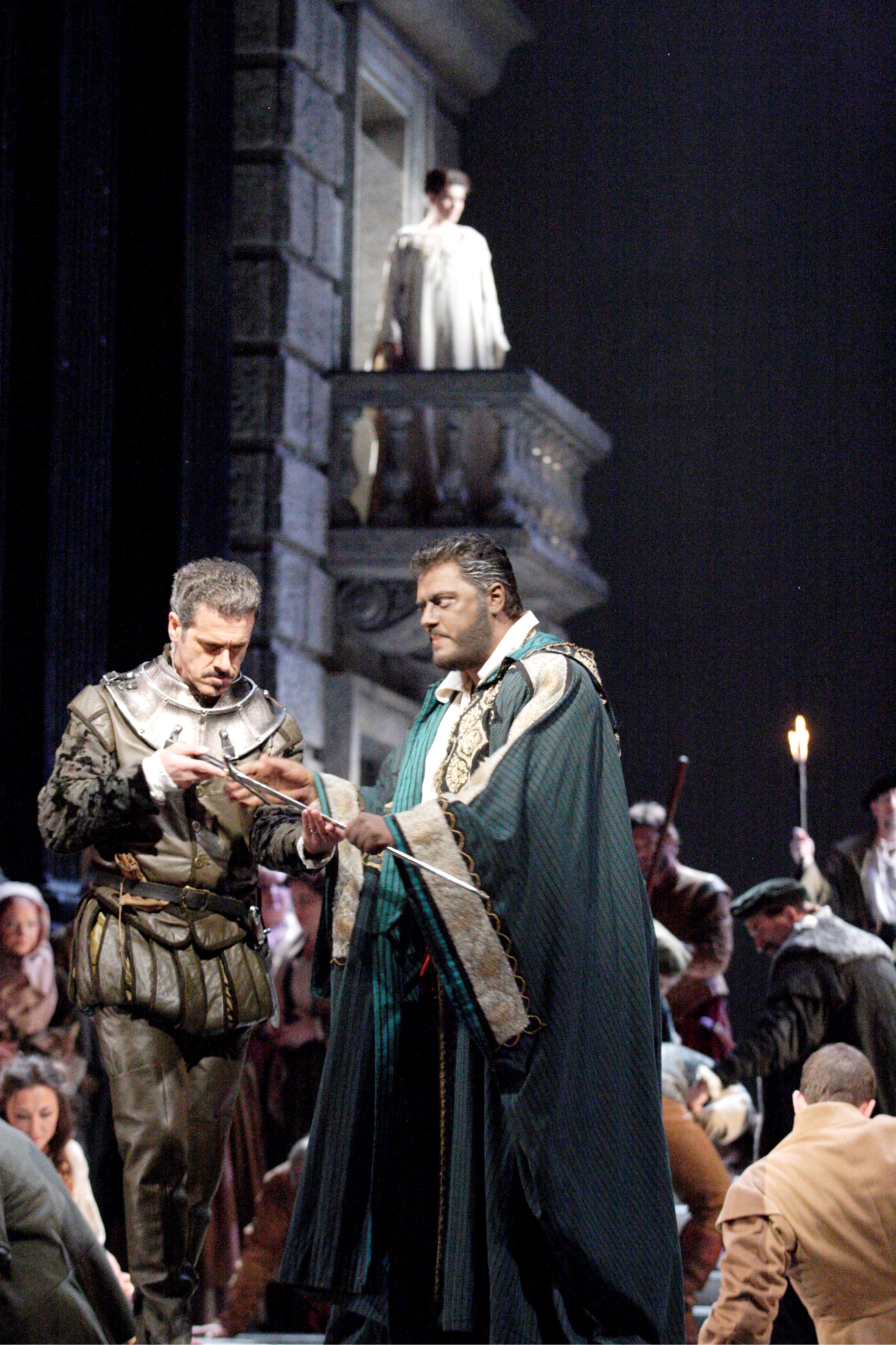 Lucio Gallo as Iago and Aleksandrs Antonenko as Otello in the Royal Opera production of Otello