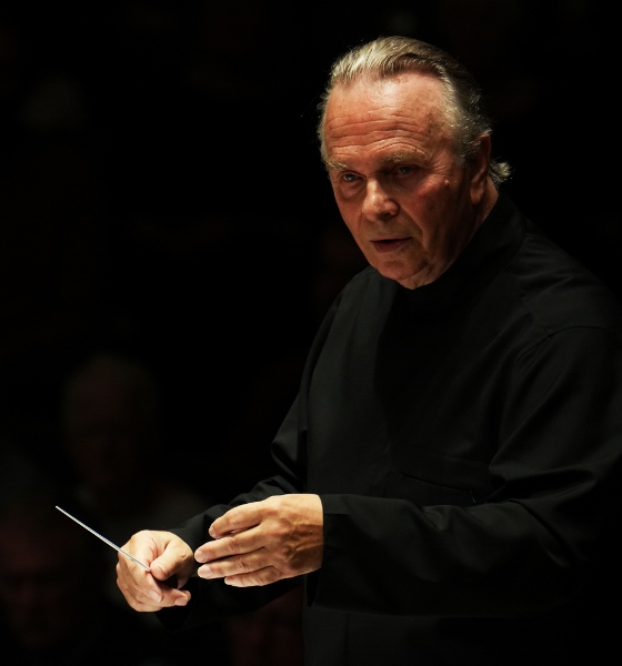 Sir Mark Elder conduts the Halle in Mahler 9