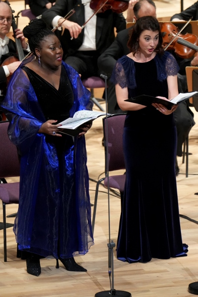 Masabane Cecilia Rangwanasha and Claudia Huckle with the Halle in Rossini's Stabat Mater