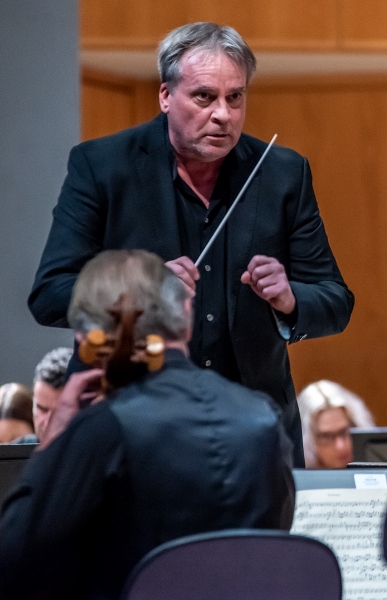 John Storgårds conducting the BBC Philharmonic