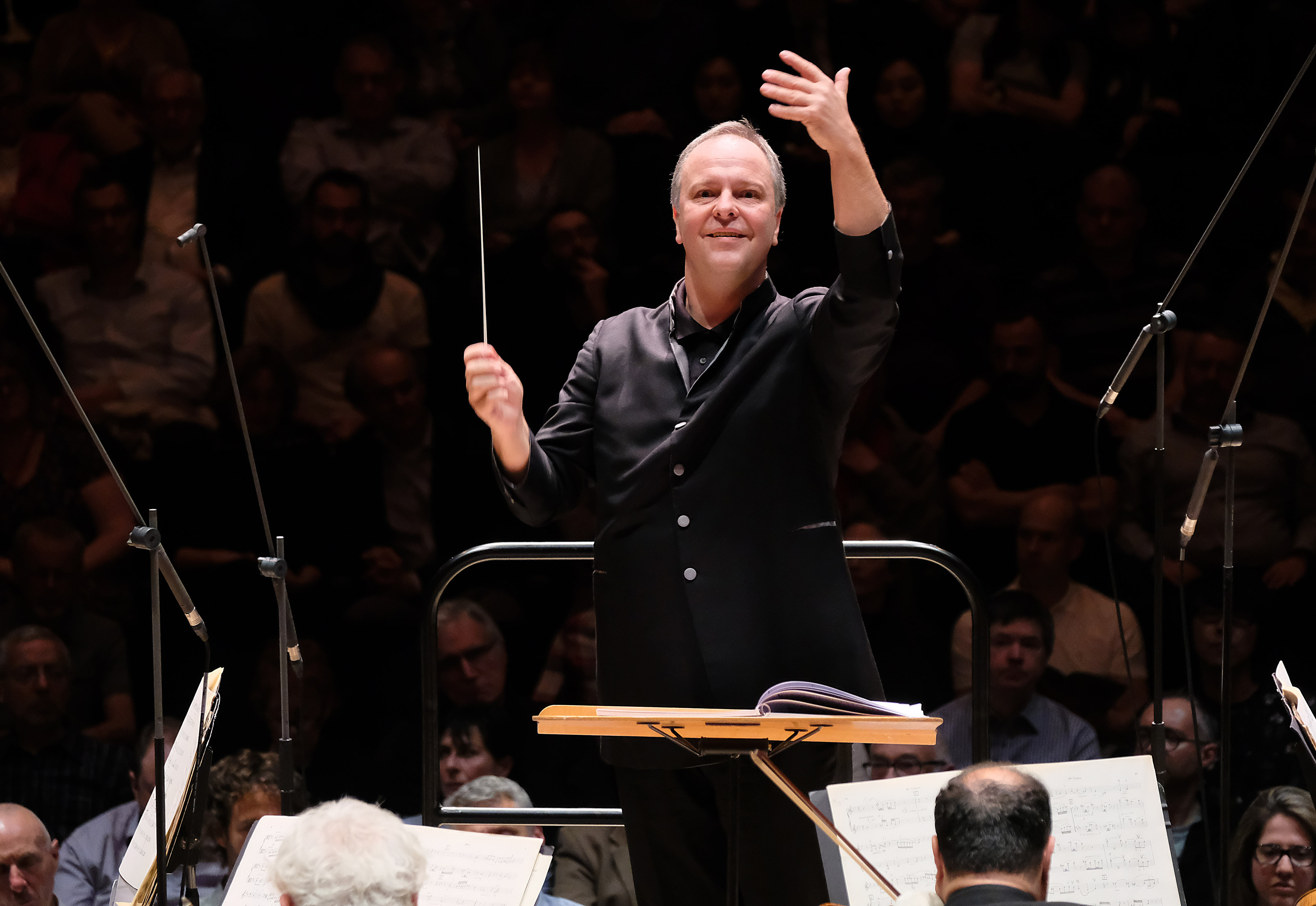 Sakari Oramo directs the BBCSO at the Barbican