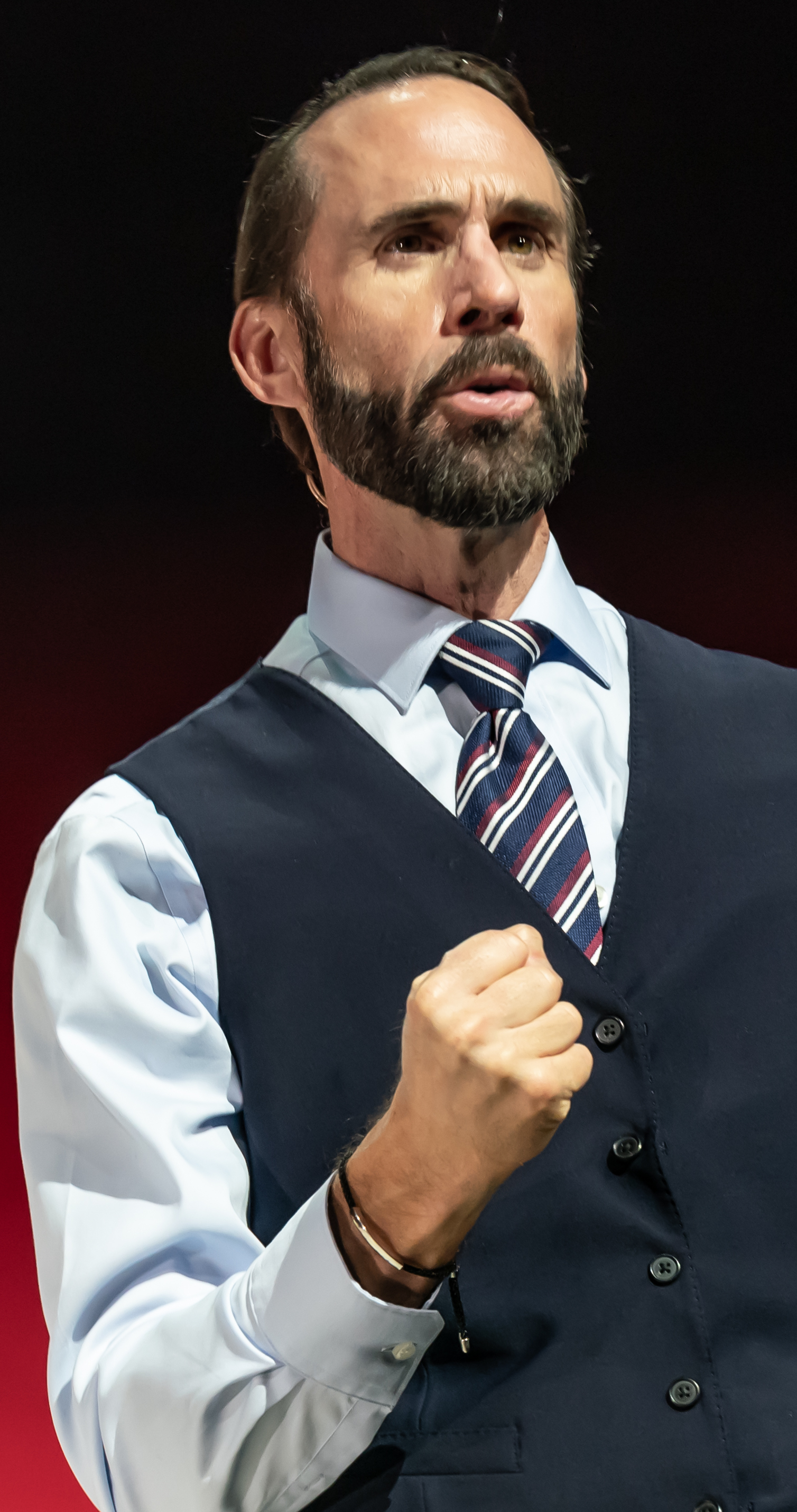 Joseph Fiennes as Gareth Southgate in Dear England