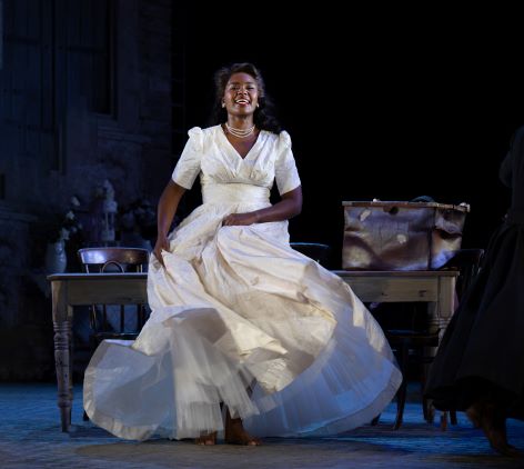 Nardus Williams as Adina © Glyndebourne Productions Ltd. Photographer: Bill Knight