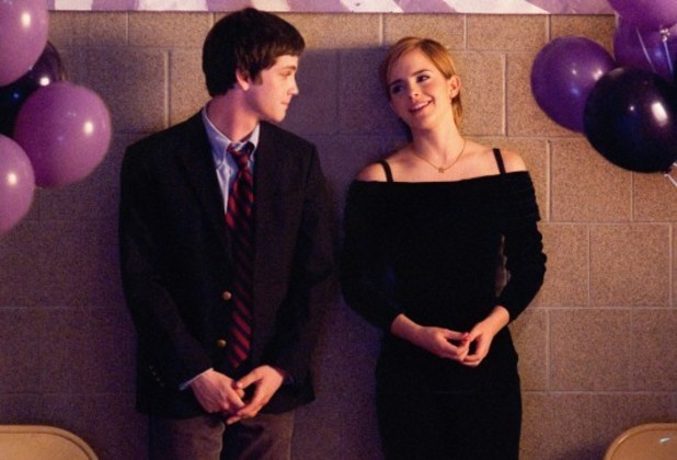 Charlie (Logan Lerman) and Sam (Emma Watson) attend a school dance.