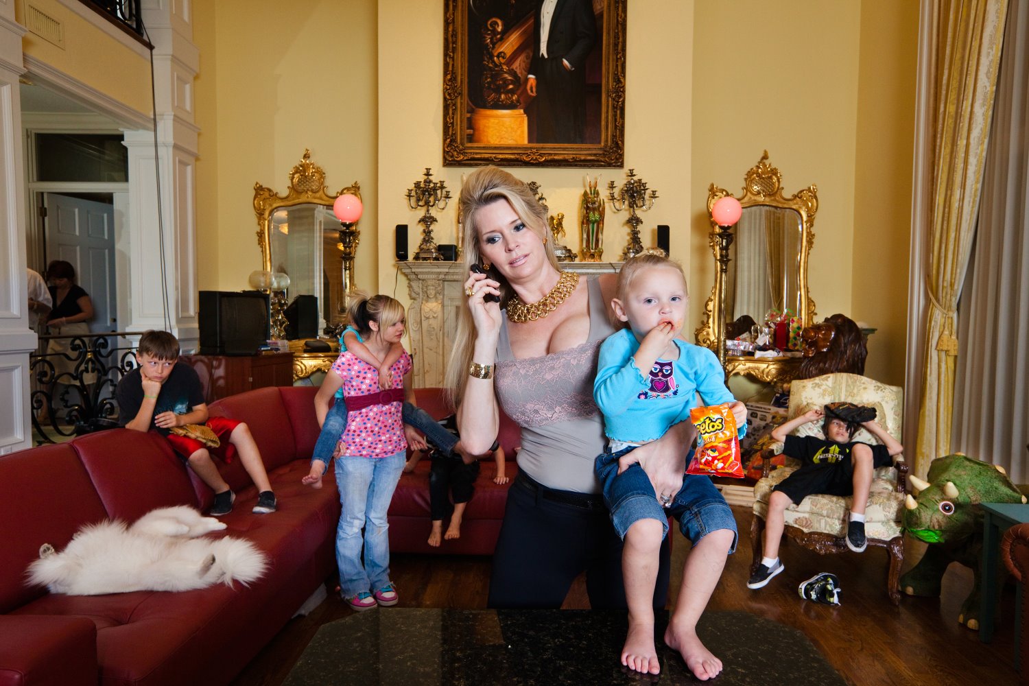 Jackie Siegel with five of her children.