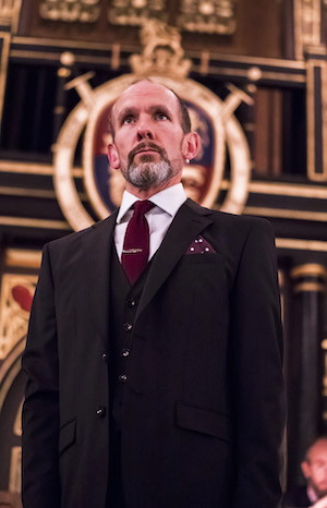 Simon Paisley Day as Walter Ralegh