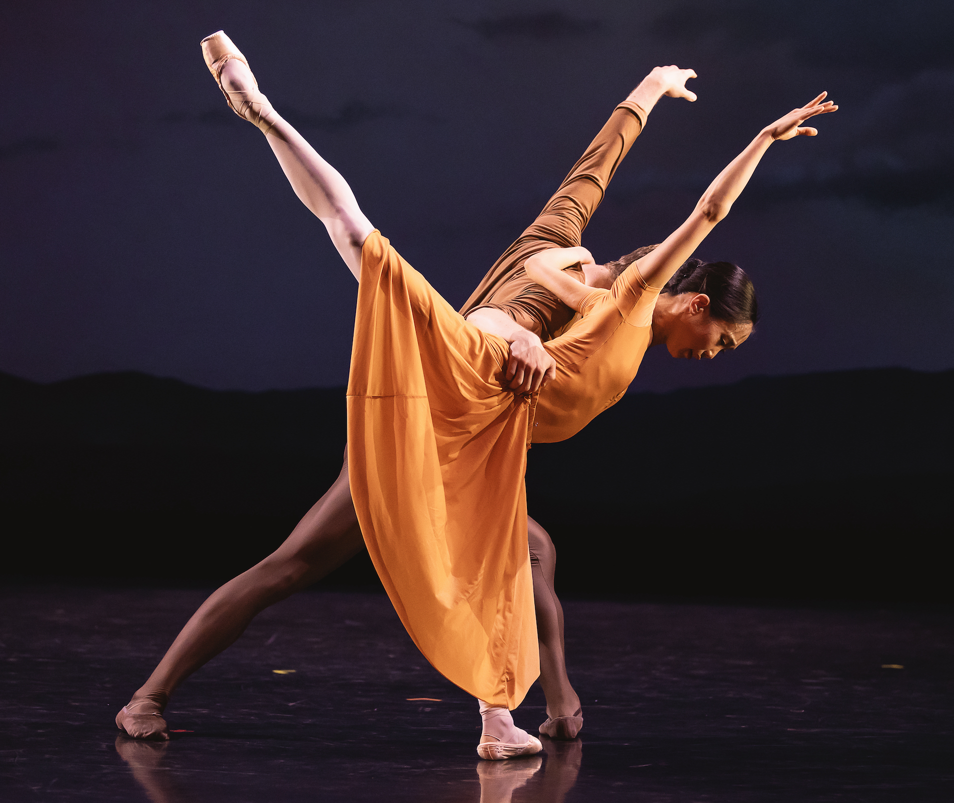 Sarah Chun and Jonathan Hanks in Northern Ballet's Four Last Songs