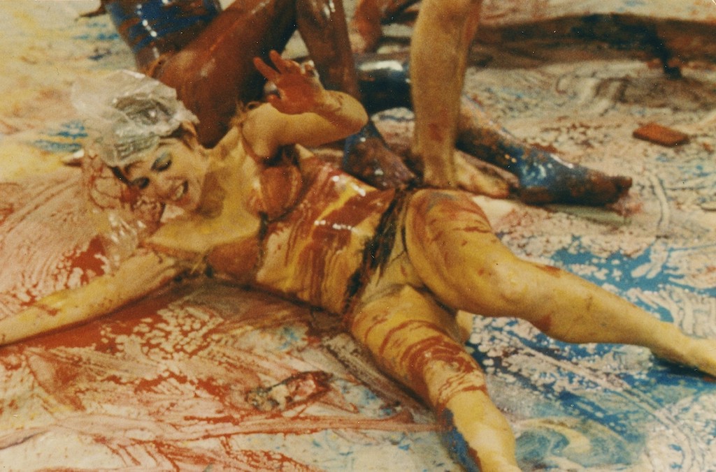 Meat Joy,16–18 November 1964 Judson Dance Theater, Judson Memorial Church, New York Photograph by Robert McElroy Courtesy of the Carolee Schneemann Foundation and Galerie Lelong & Co., Hales Gallery, and P.P.O.W, New York and © Carolee Schneemann Foundation / ARS, New York and DACS, London 2022 Photograph © 2022 Estate of Robert R. McElroy / Licensed by VAGA at Artists Rights Society (ARS)