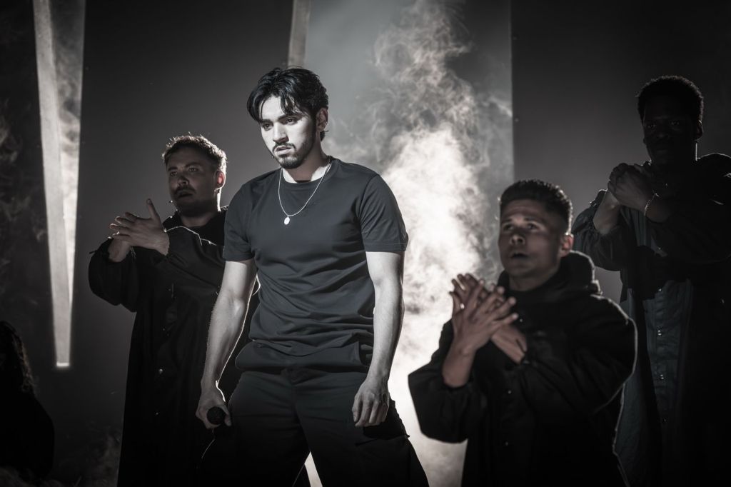 Diego Andres Rodriguez as Che in 'Evita' at the Palladium