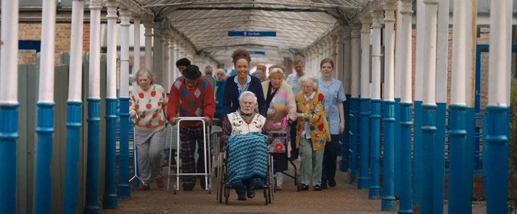 Derek Jacobi (centre) and the cast of 'Allelujah'