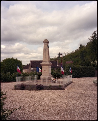 Antoine Durand, Monument 5, in Gy-l’Évêque, Yonne, ‘Guerre à la Guerre’ [War on war]