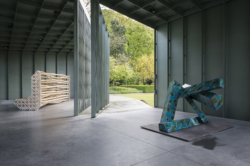 Richard Deacon, (left) 2013, 'I Remember (3)', Wood and Stainless Steel