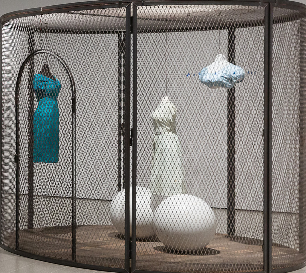 Louise Bourgeois Cell XXV (The View of the World of the Jealous Wife), 2001 Steel, wood, marble, glass and fabric 254 x 304.8 x 304.8 cm. © The Easton Foundation/VAGA at ARS, NY and DACS, London 2021. Photo Mrk Blower