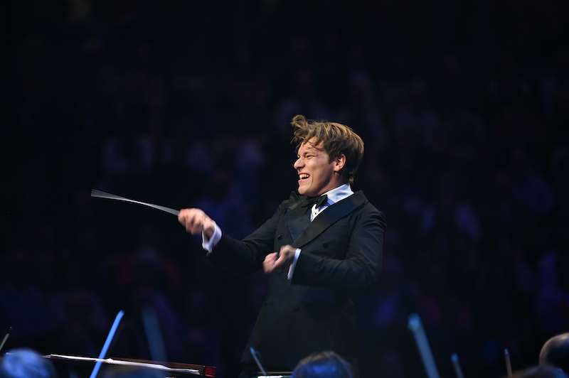 Klaus Mäkelä leads the BBC Symphony Orchestra and Chorus