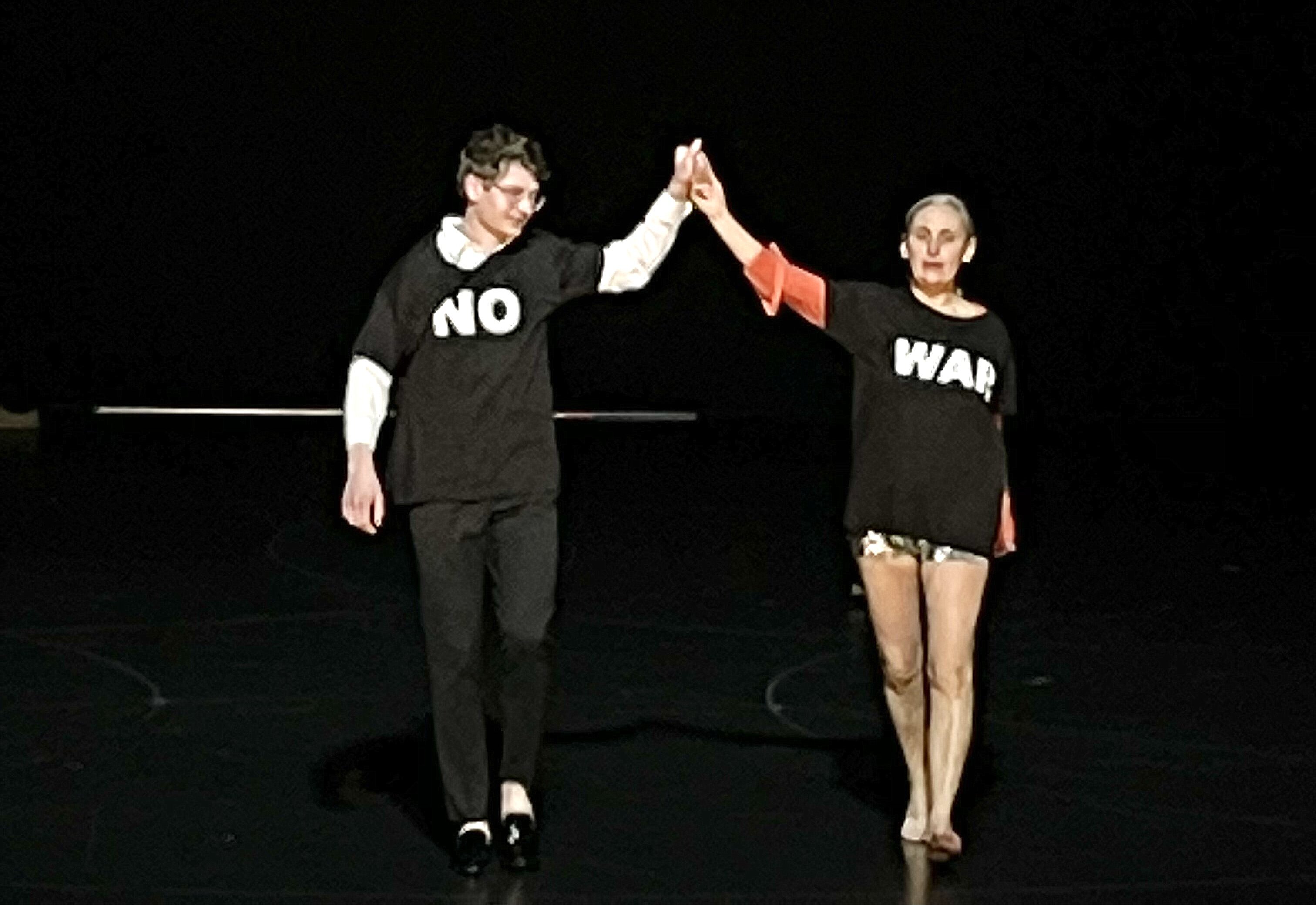 Kolesnikov and De Keersmaeker at the end of The Goldberg Variations