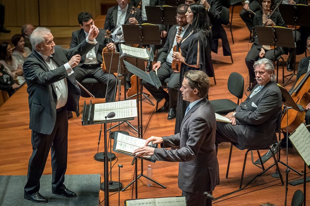 Eotvos conducting Halleluja