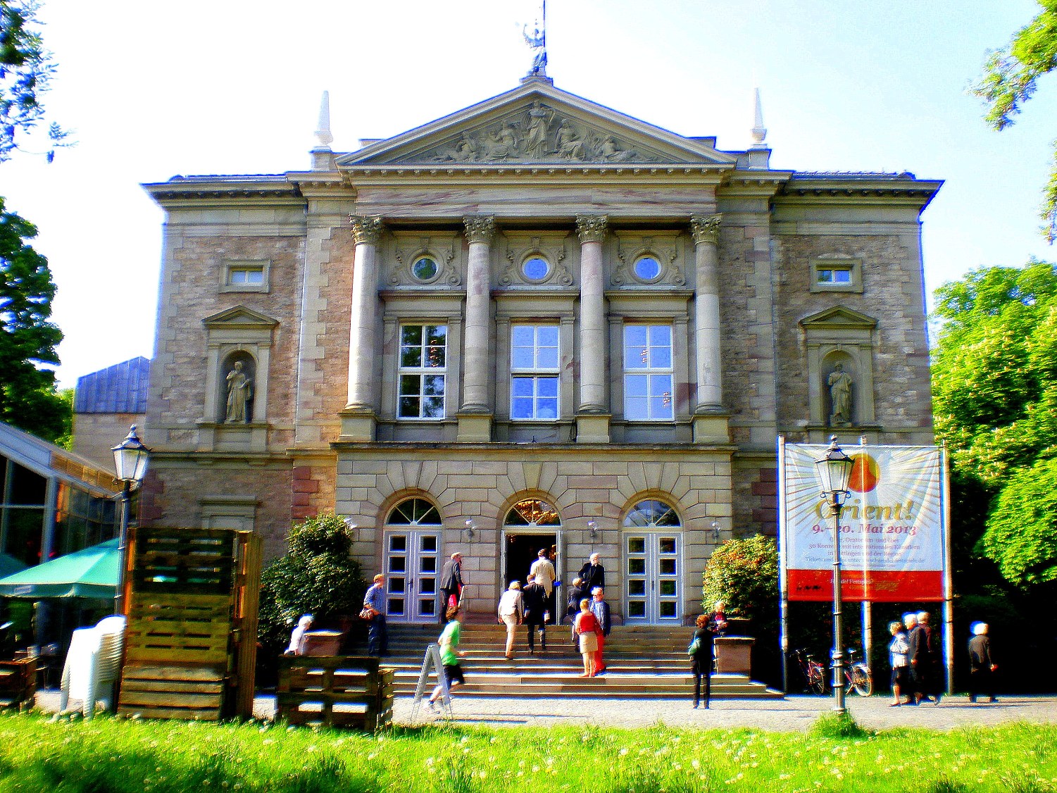 Deutsches Theater Gottingen during the Handel Festival, photo by David Nice