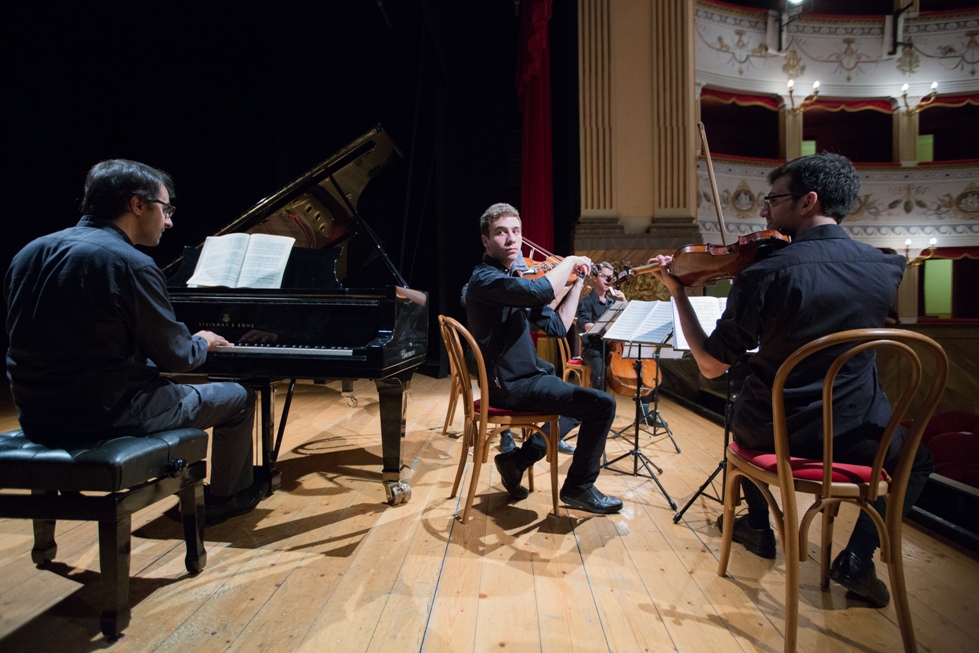 Saleem Ashkar and Polyphony musicians in Citta della Pieve