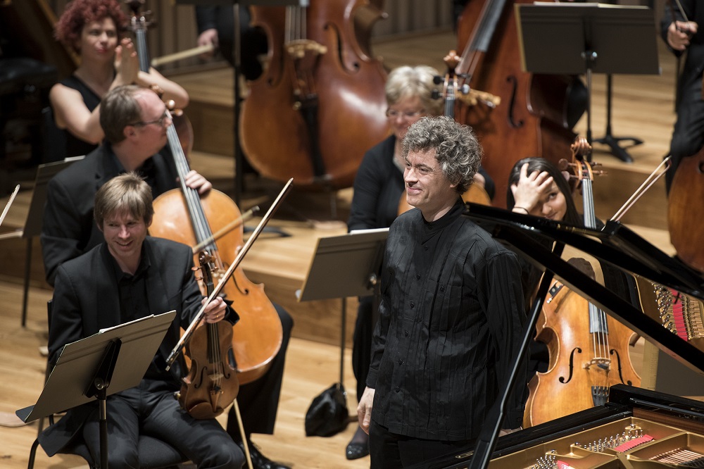 Paul Lewis at Stoller Hall concert