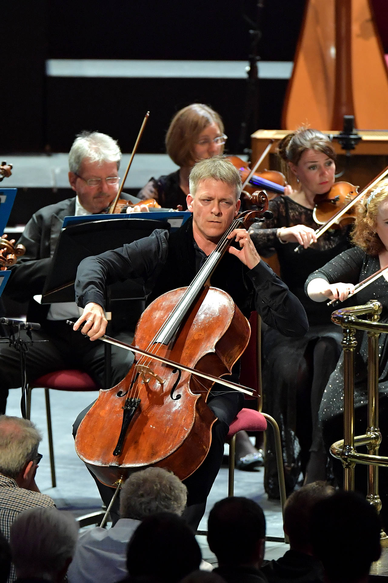 Alban Gerhardt in Dvorak's Cello Concerto