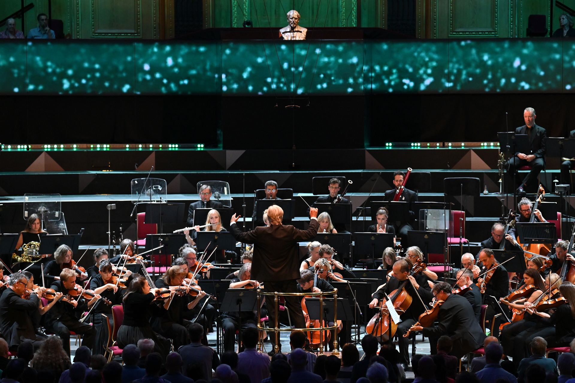 Dausgaard conducts the BBCSSO 