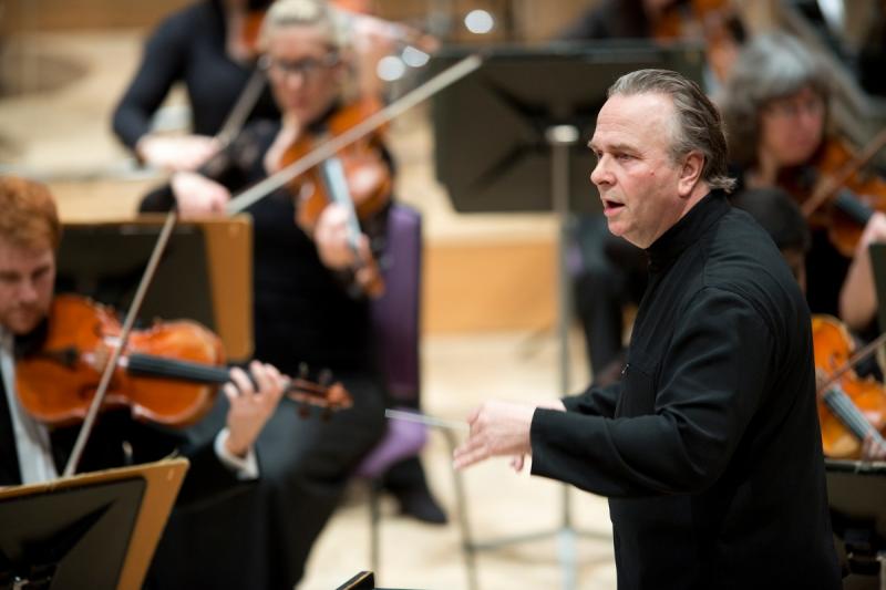 Mark Elder conducting the Halle