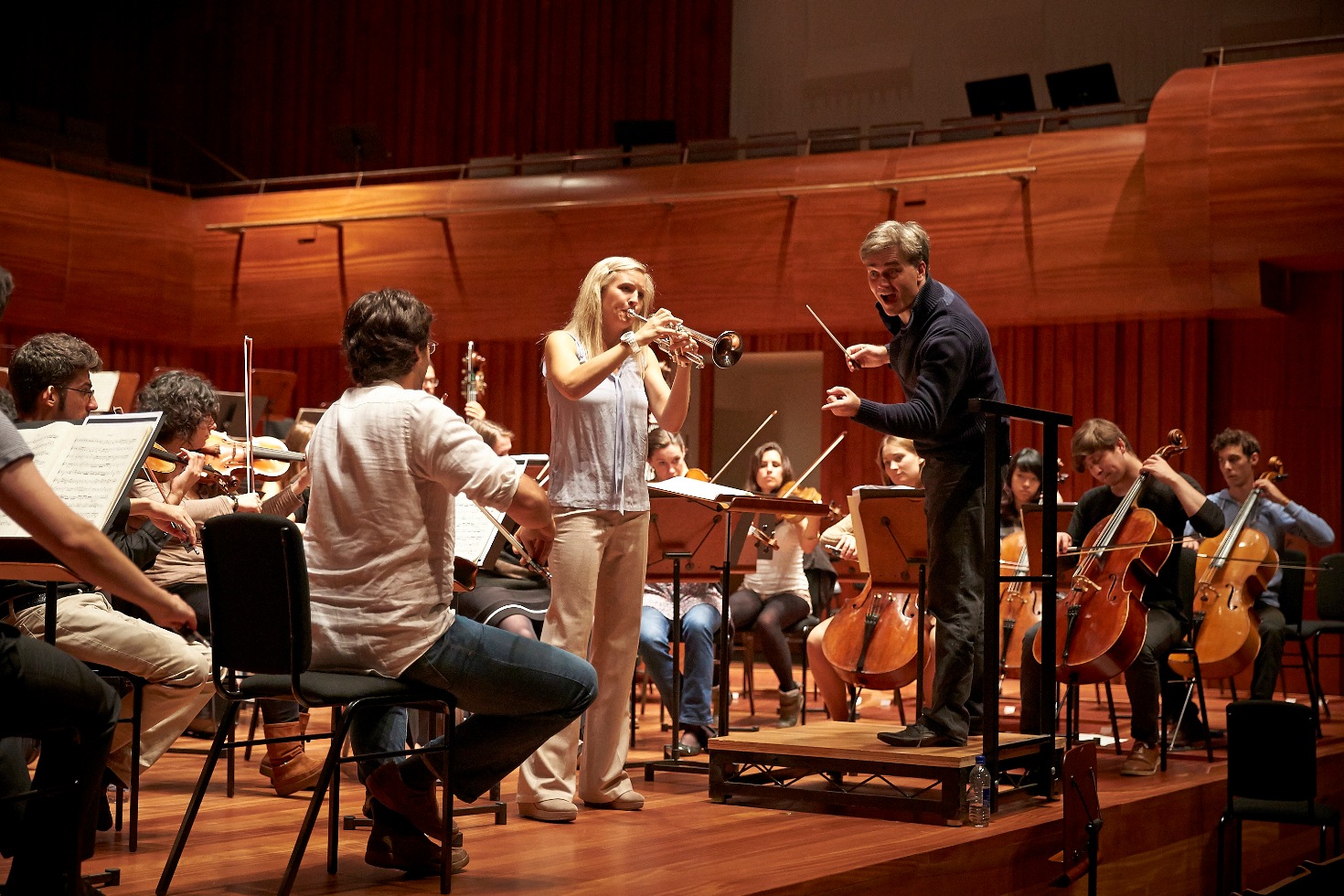 Alison Balsom rehearsing in Milton Court with Edward Gardner and the GSAMD Orchestra