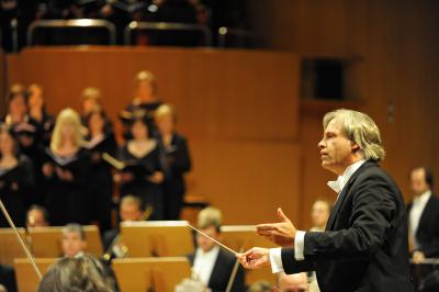 Markus Stenz conducting Mahler's Eighth in Colohne