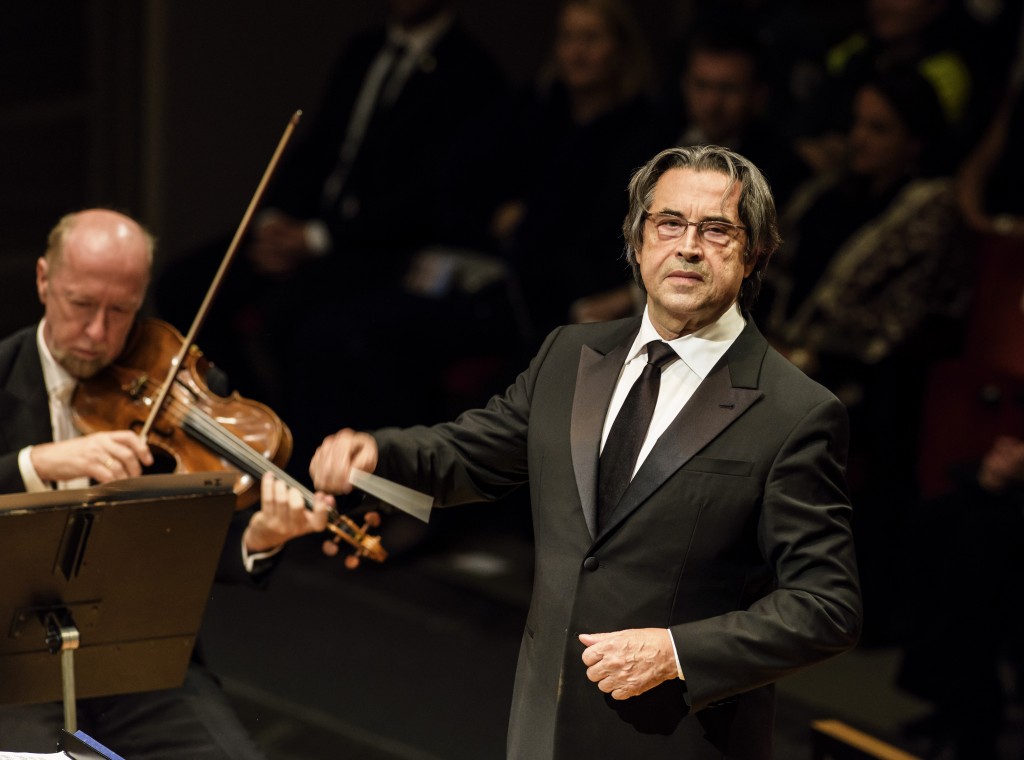 Muti conducting the Vienna Philharmonic at the Birgit Nilsson Prize Ceremony