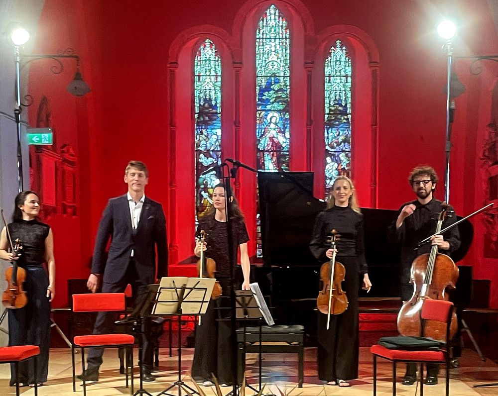 Finghin Collins and Castalian Quartet