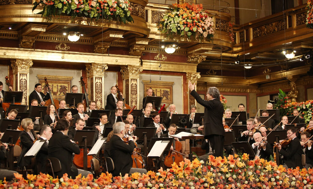 Riccardo Muti conducting the Vienna Philharmonic
