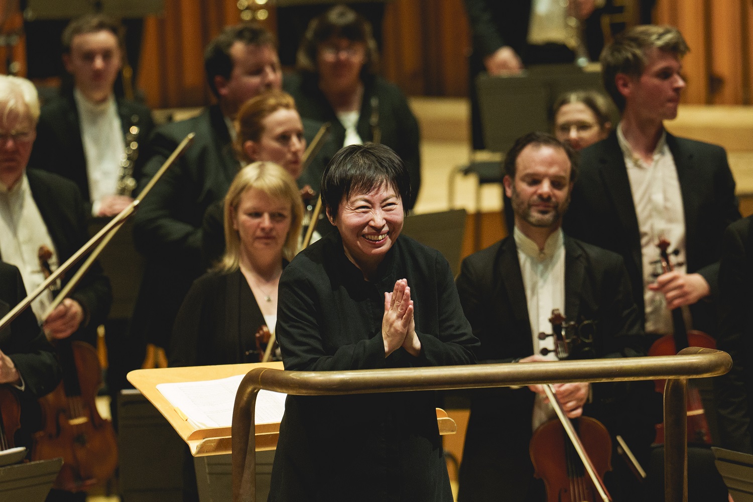 Xian Zhang conducts the London Symphony Orchestra