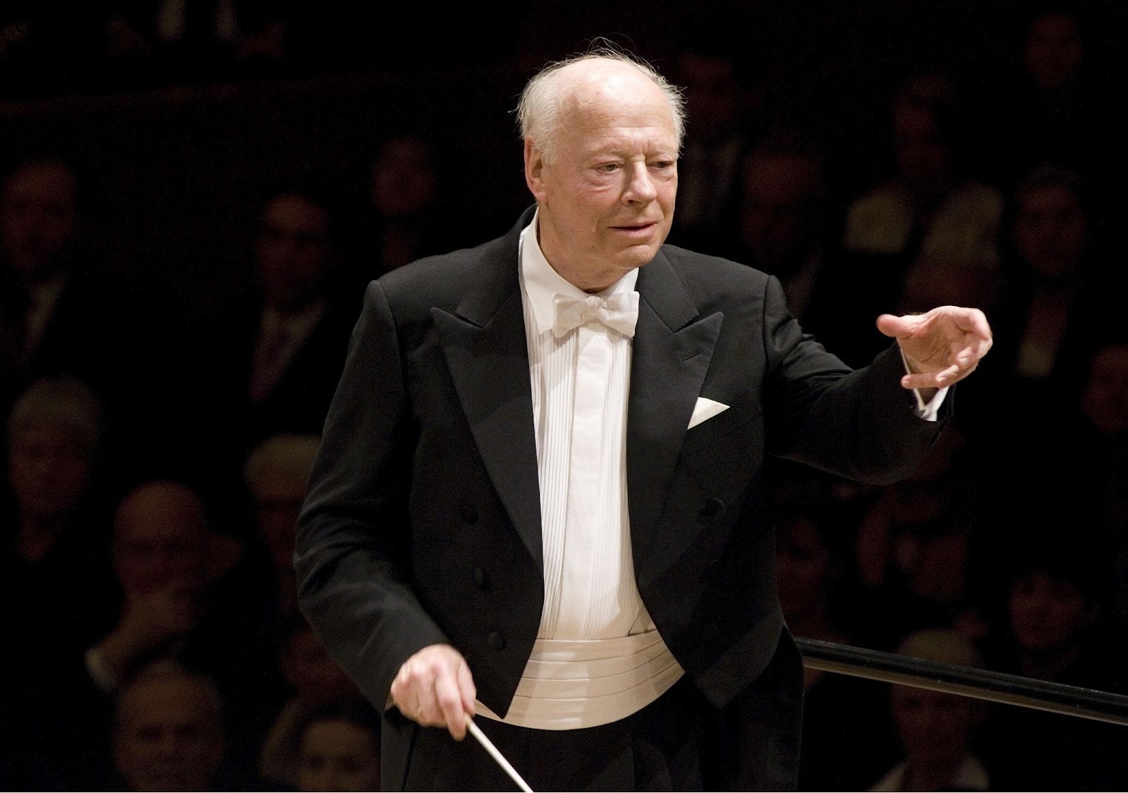 Bernard Haitink conducts the Chamber Orchestra of Europe. Photo: Georg Anderhub/Lucerne Festival