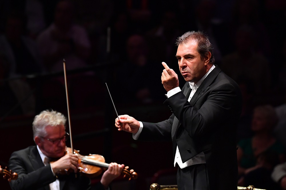 Daniele Gatti conducting the Concertgebouw Orchestra