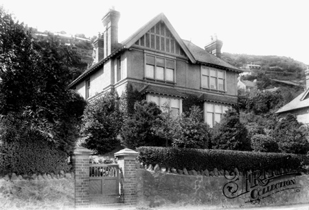ELgars_house_Craig_Lea_GtMalv_1904