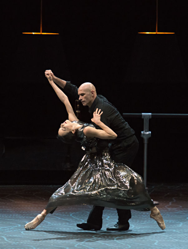 Gaëtan Morlotti and Diana Vishneva in Switch by Jean-Christophe Maillot