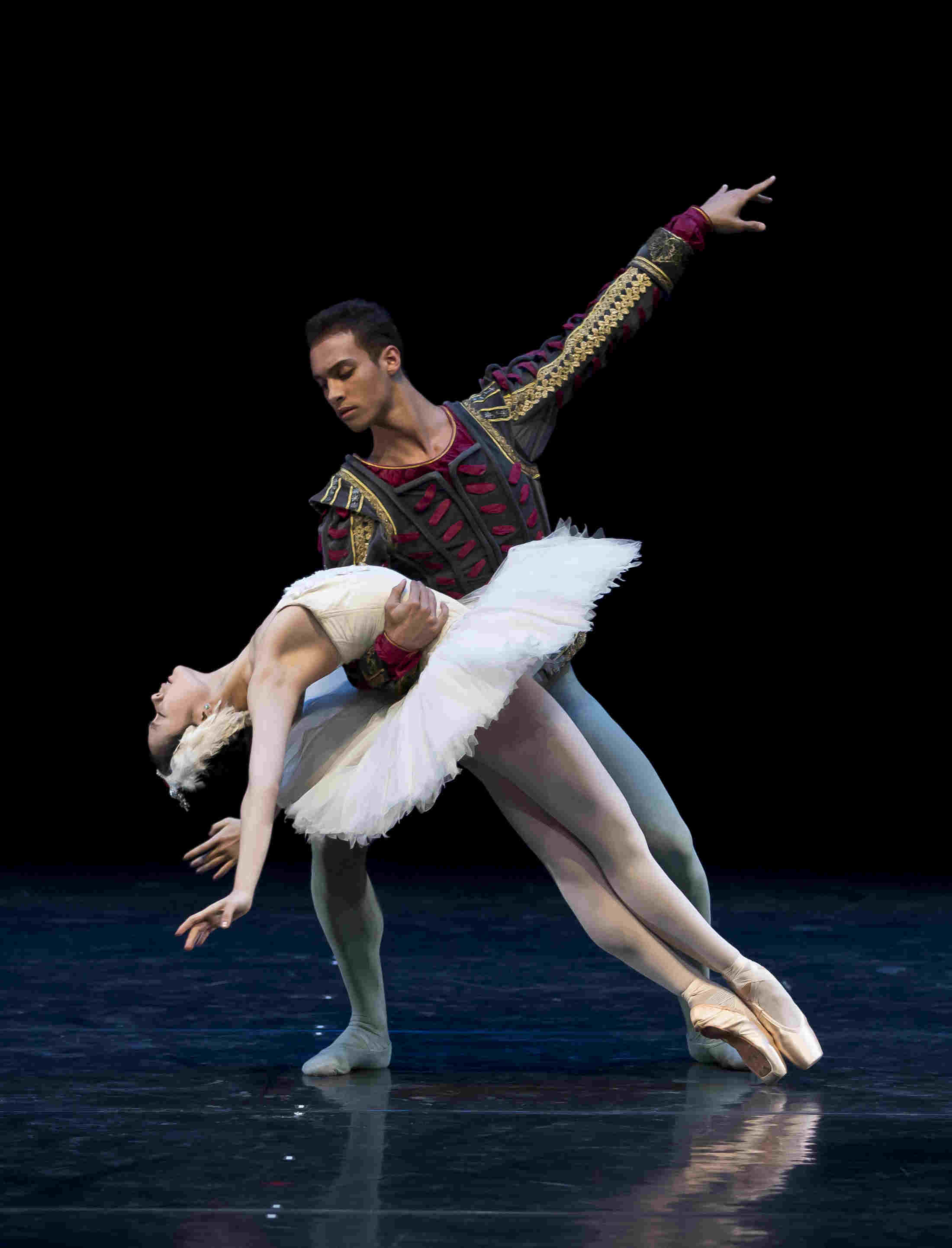 Jessican Xuan and Nathan Brhane in the white swan pas de deux from Swan Lake