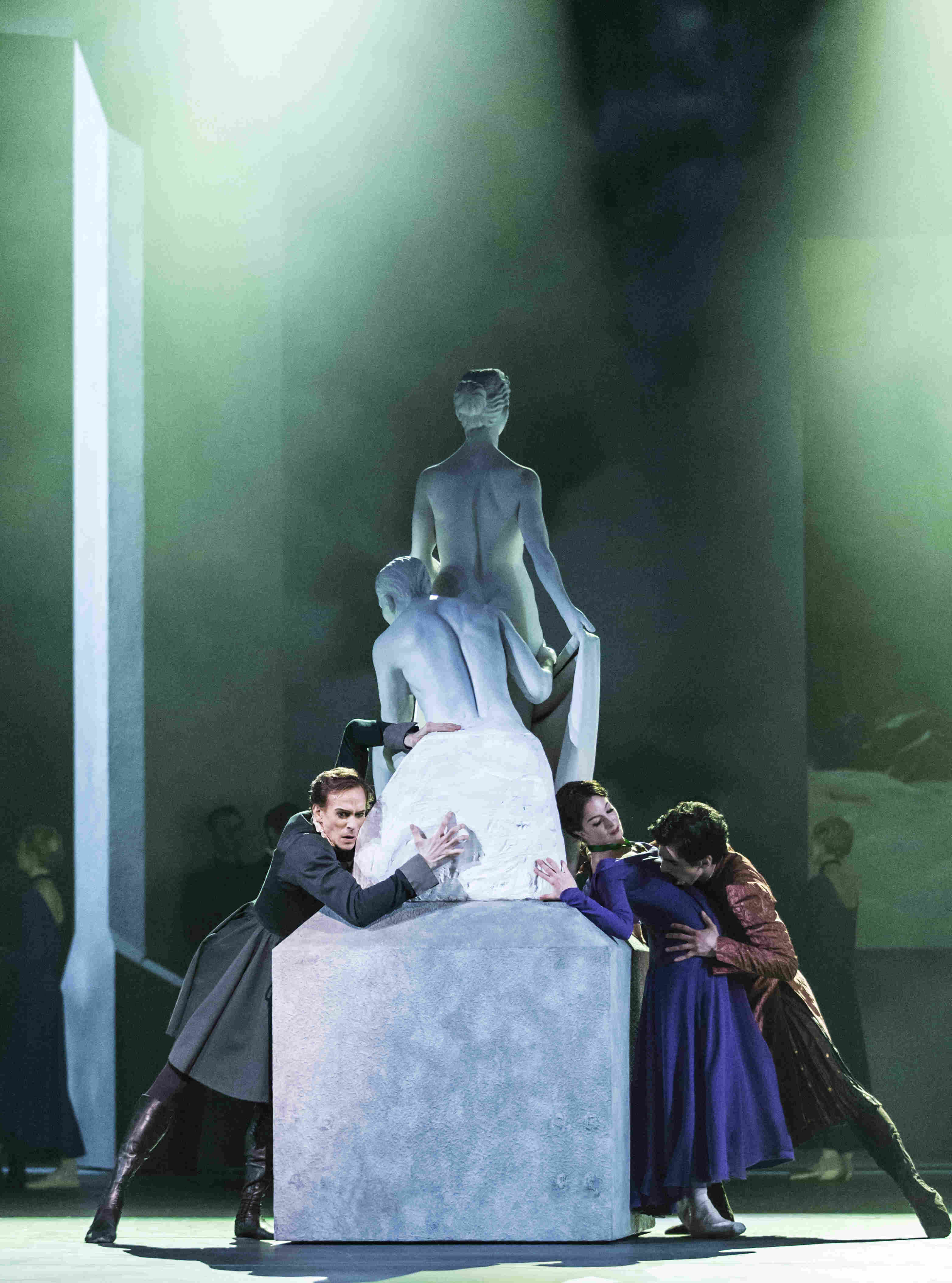 Ed Watson as Leontes, Lauren Cuthbertson as Hermione, Federico Bonelli as Polixenes in The Winter's Tale