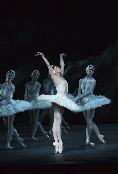 Yasmine Naghdi and members of the Royal Ballet