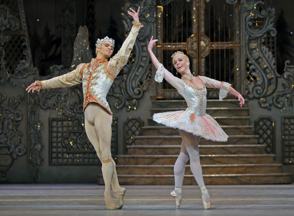 Laura Morera and Federico Bonelli as the Sugar Plum Fairy and the Prince