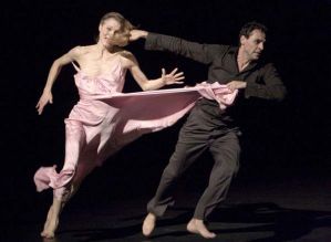 ein_stuck_von_pina_bausch_2008