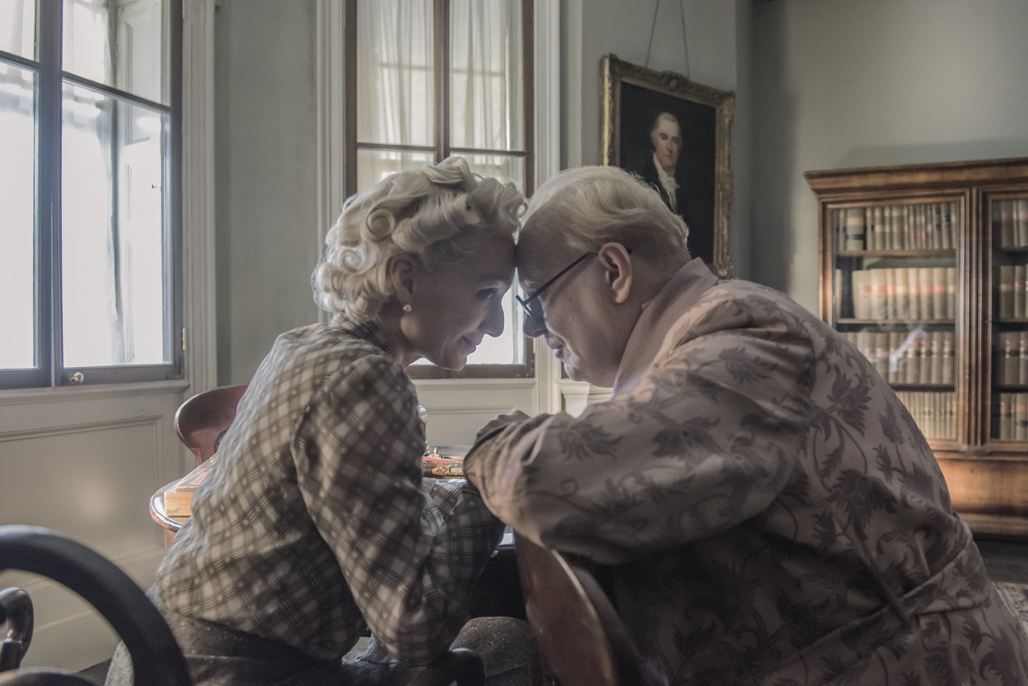 Clementine (Kristin Scott Thomas) and Winston Churchill (Gary Oldman)