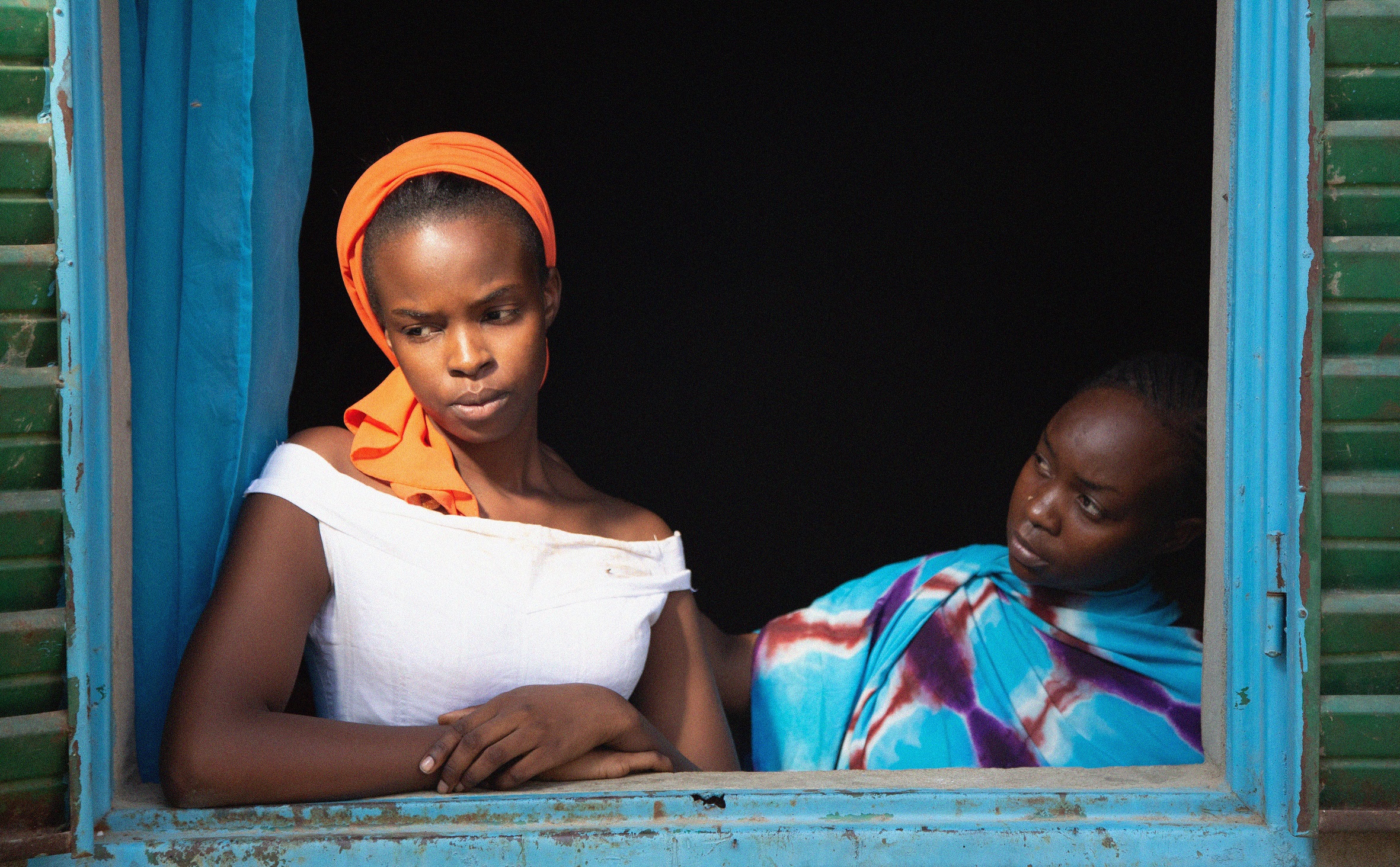 Amina (Achouackh Abakar Souleymane) and Maria (Rihane Khalil Alio) in Lingui: The Sacred Bones