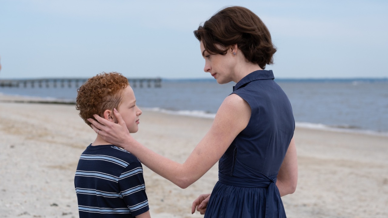 Eamon Patrick O'Connell and Anne Hathaway in Mothers' Instinct