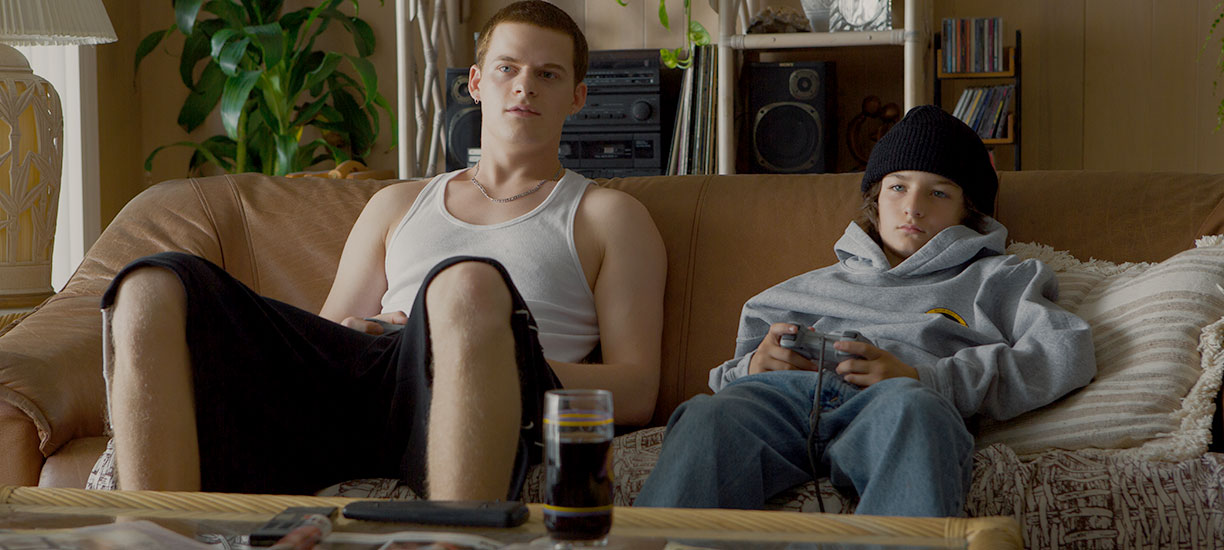 Lucas Hedges and Sunny Suljic in 'Mid90s'