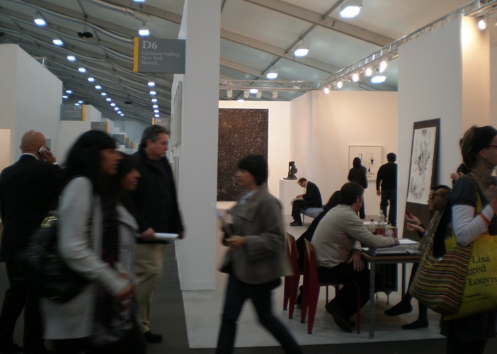 Frieze_crowd