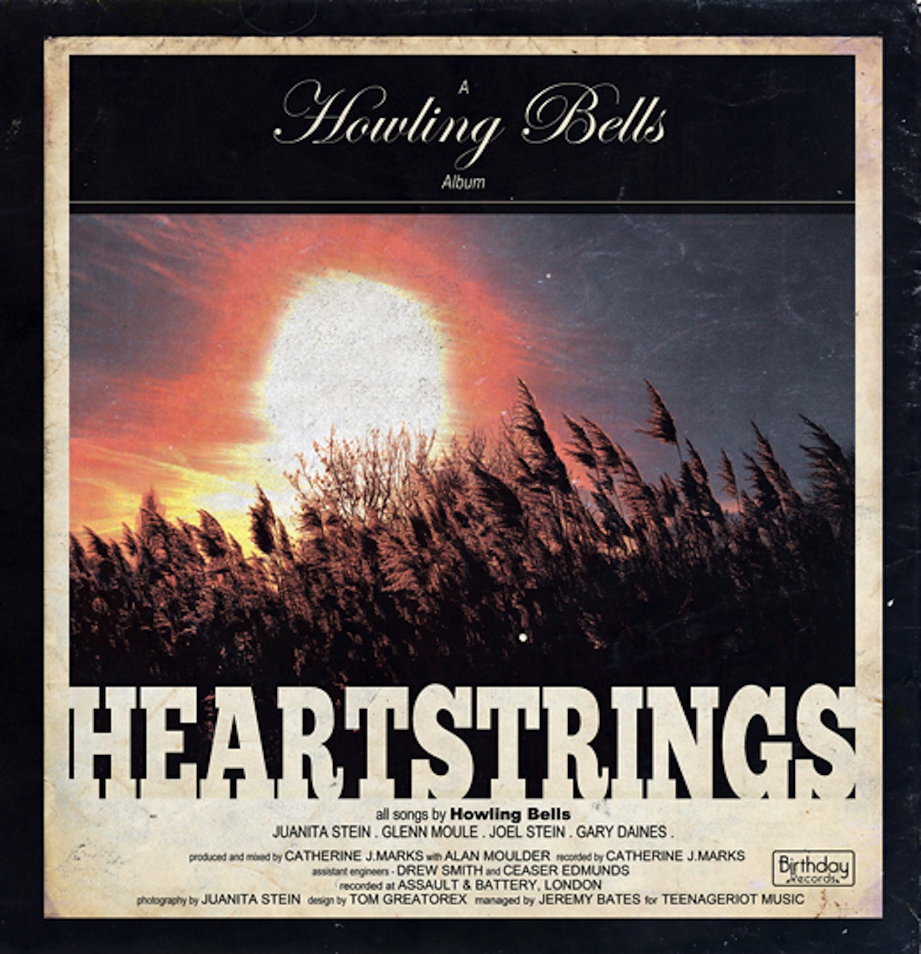 Howling Bells - Heartstrings artwork