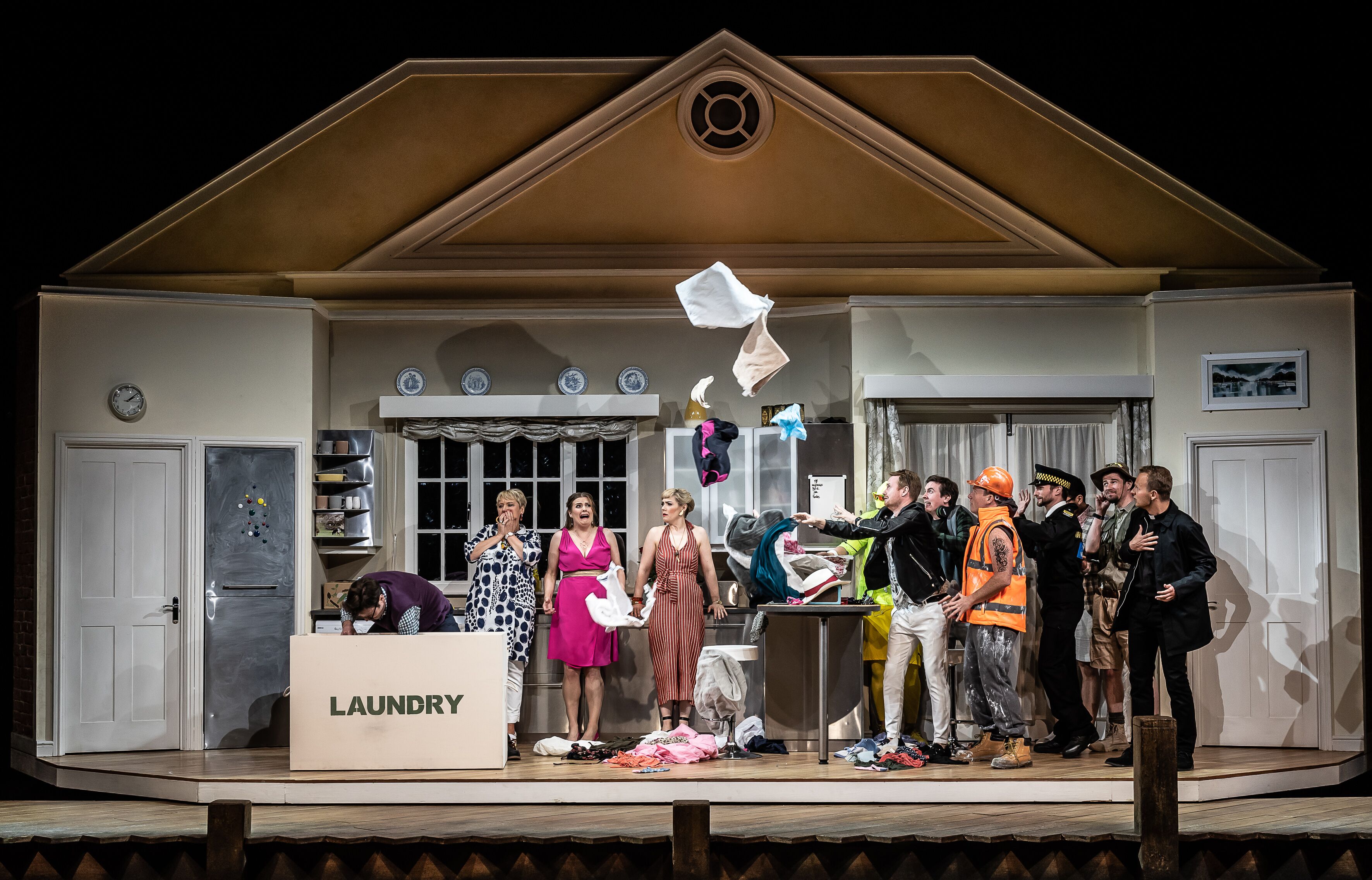 Falstaff The Grange Festival Review Belly Laughs And Bags Of Fun